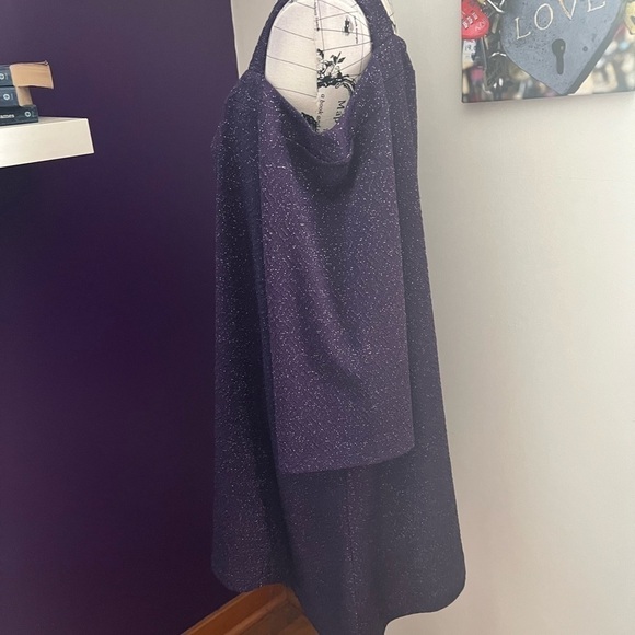 7 for $30 Katherines Cold Shoulder Top - Picture 4 of 7